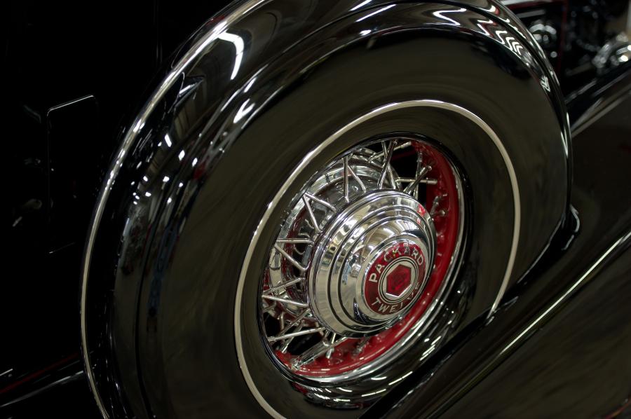  Packard Twelve Convertible Victoria by Dietrich 1934 года  (фото 13 из 39)